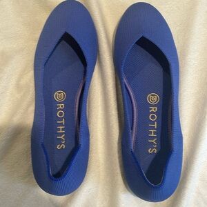 Size 8.5 Rothy’s flats